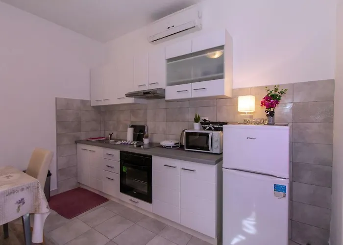 Borna * Ζαντάρ